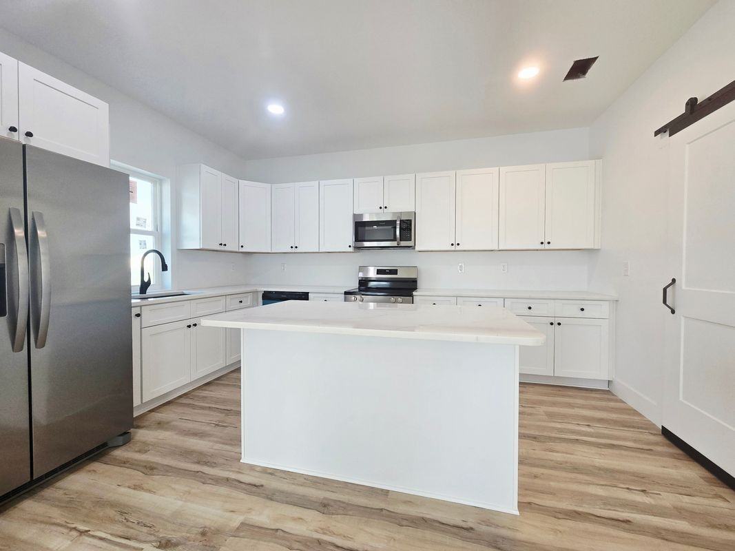 9428 Starfish Ave - Photo 3 of 13