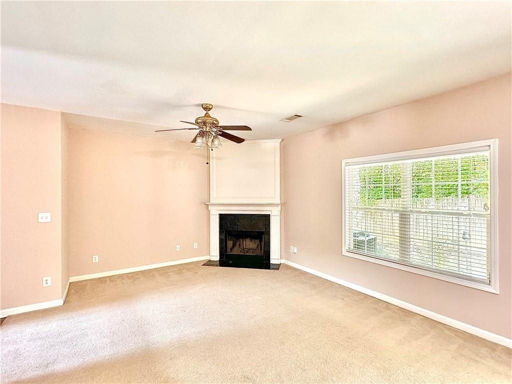 370 Creek Manor Way - Photo 5 of 16