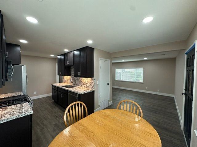 111 Francisco Villa Dr - Photo 2 of 14