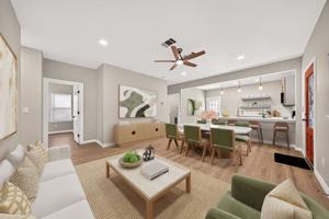 featured image of 631 E Mistletoe Ave