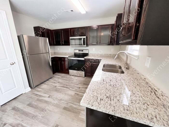 5121 Magnasco Ln - Photo 6 of 24
