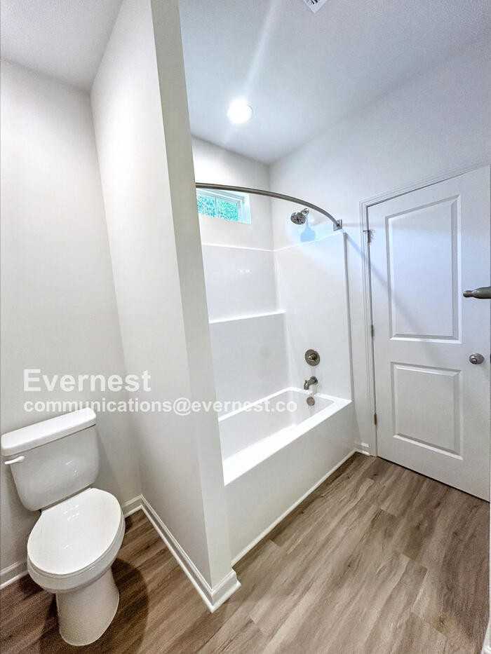 406 Killian Ave - Photo 5 of 18