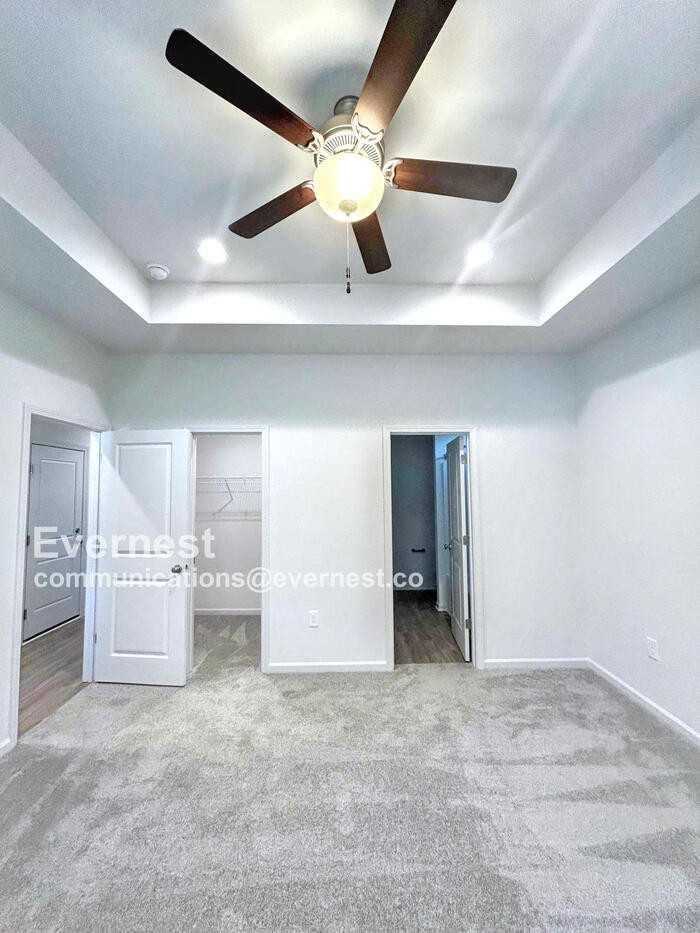 406 Killian Ave - Photo 6 of 18