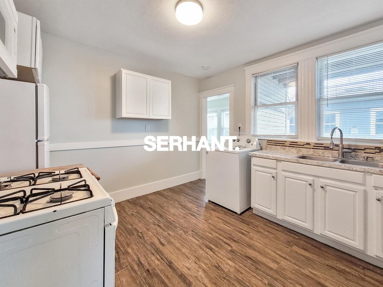 37 Juniper St #1B - Photo 2 of 5