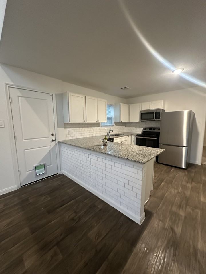16367 Jasmine Marie Pl #NA - Photo 5 of 18