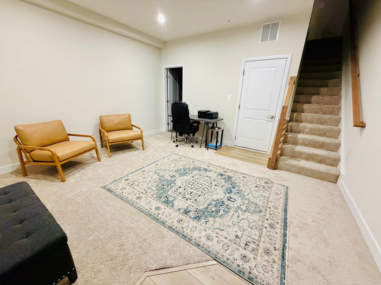 737 Lennox St - Photo 2 of 21
