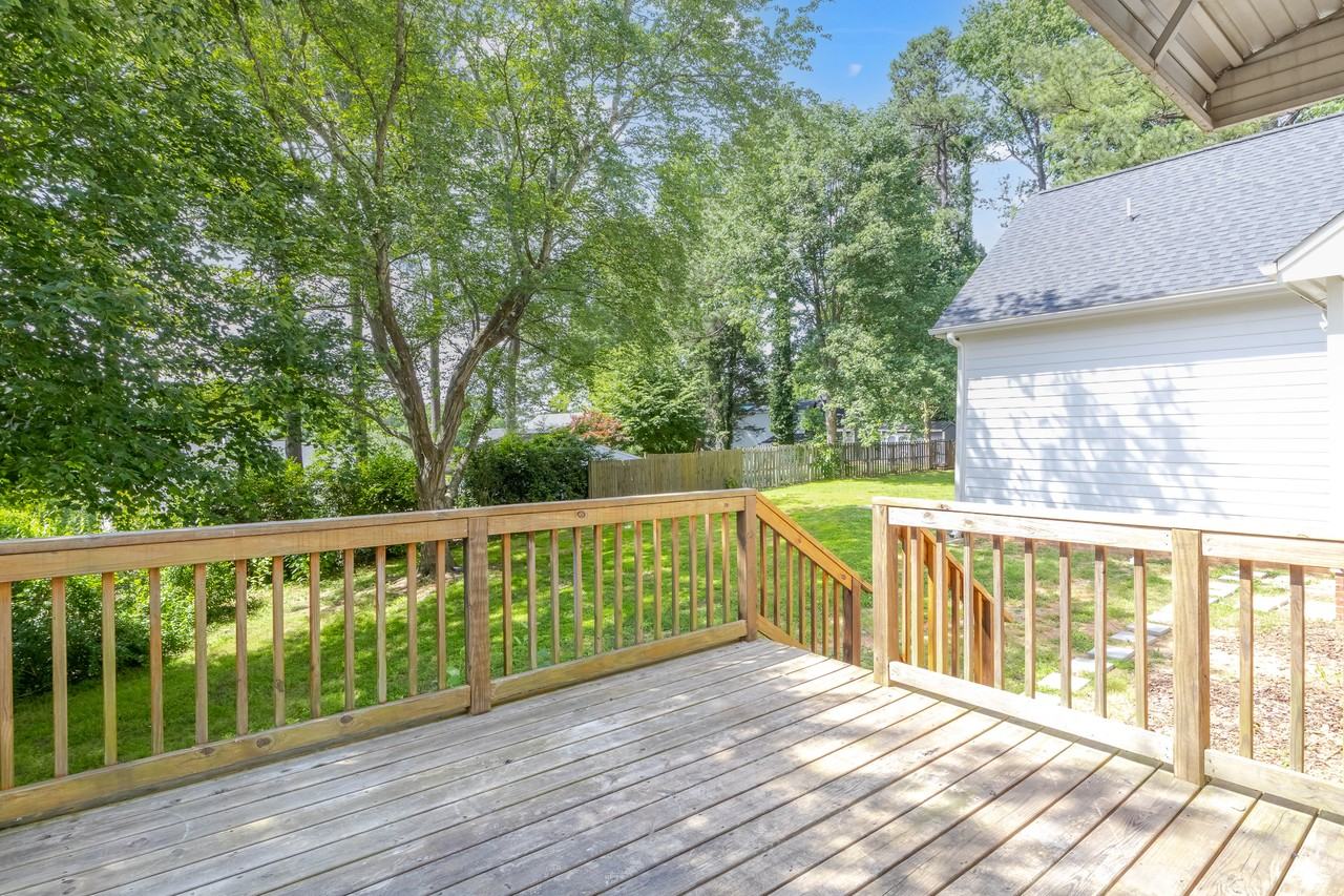 623 Elmwood Ct #NA - Photo 4 of 32