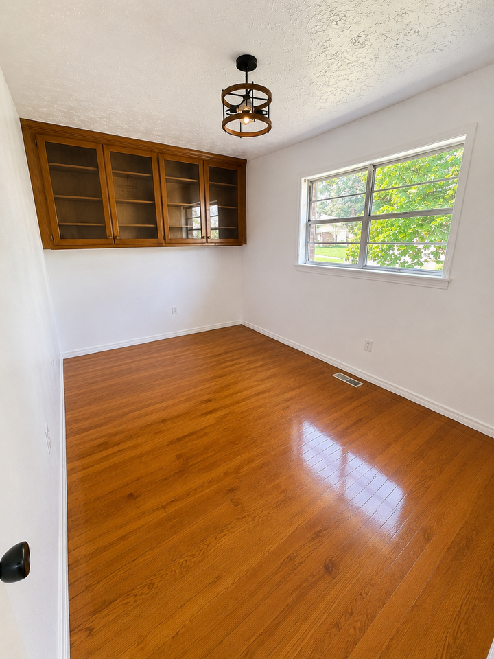 6108 Oakland Heights St #NA - Photo 4 of 9