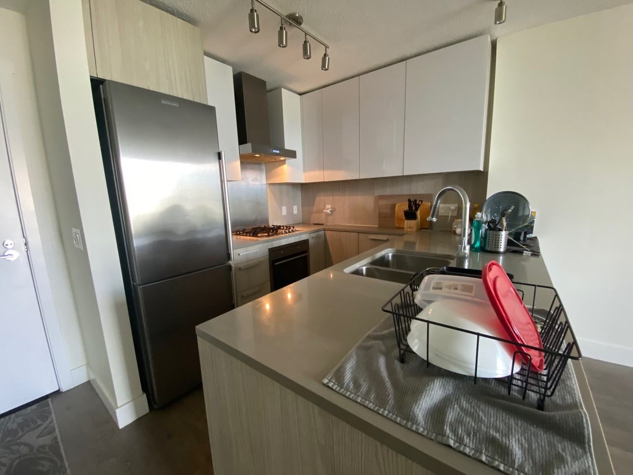 3007 Glen Drive #2003 - Photo 6 of 29