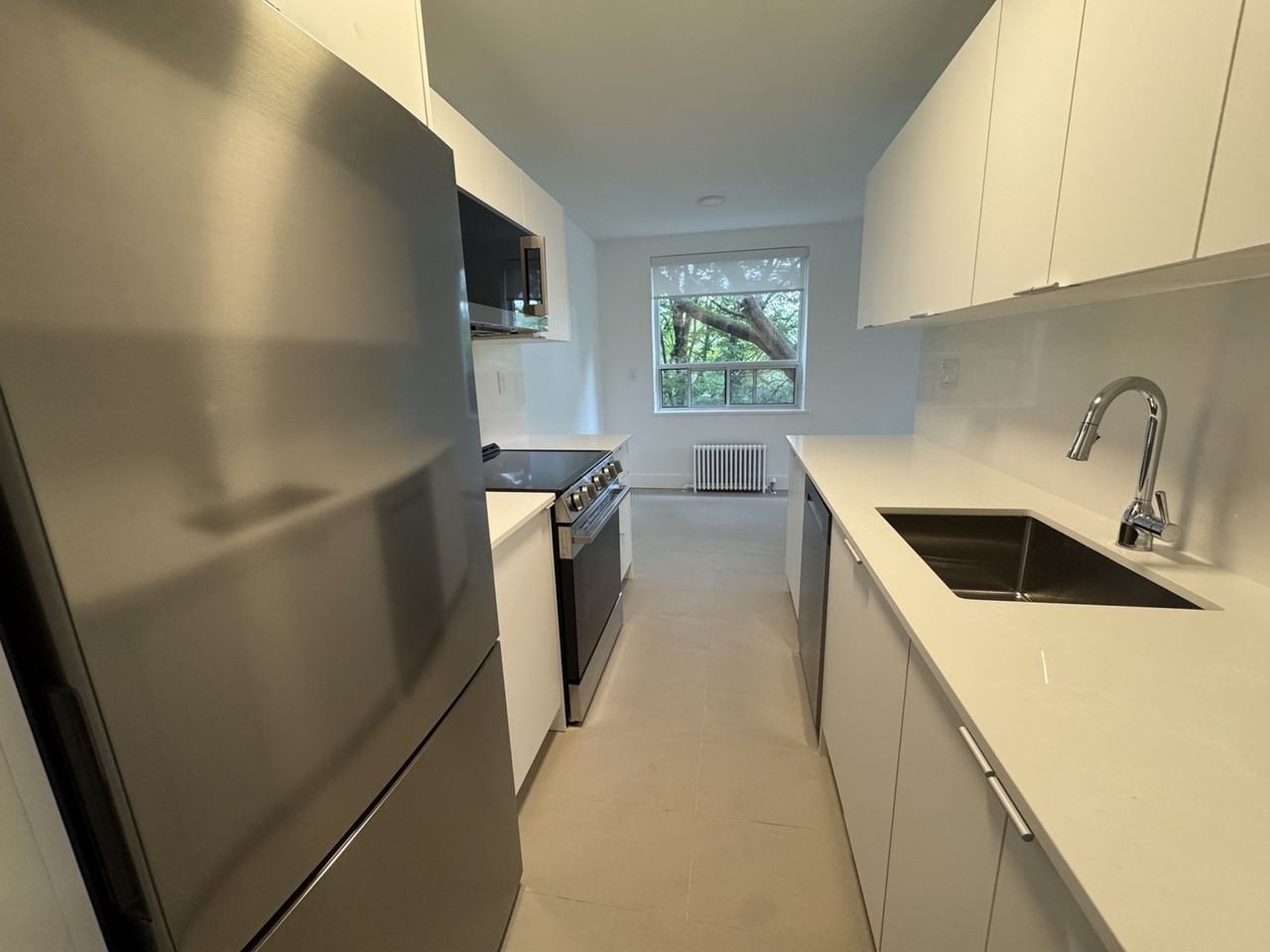 55-56 Eccleston Drive - Photo 4 of 12