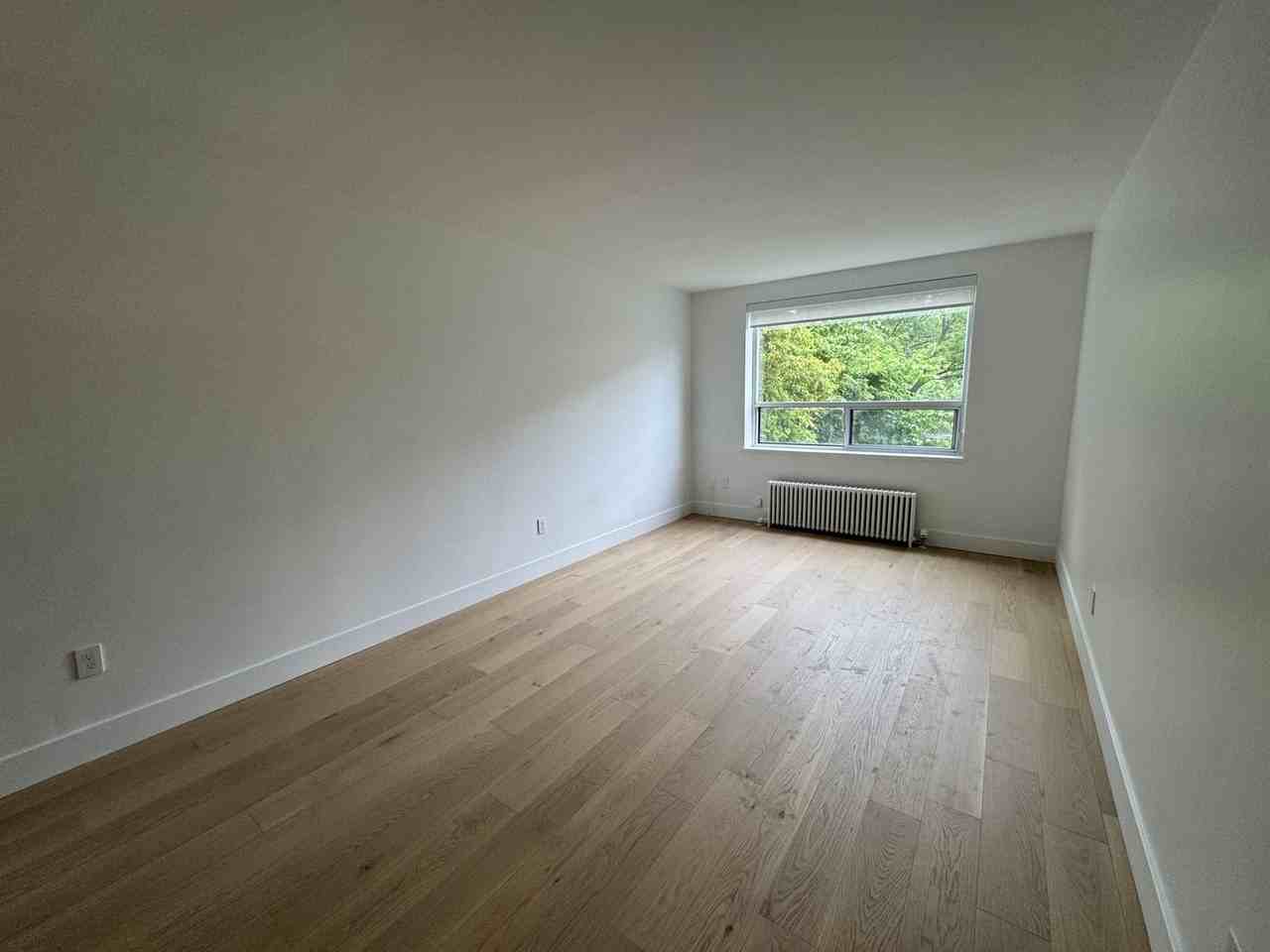 55-56 Eccleston Drive - Photo 7 of 12