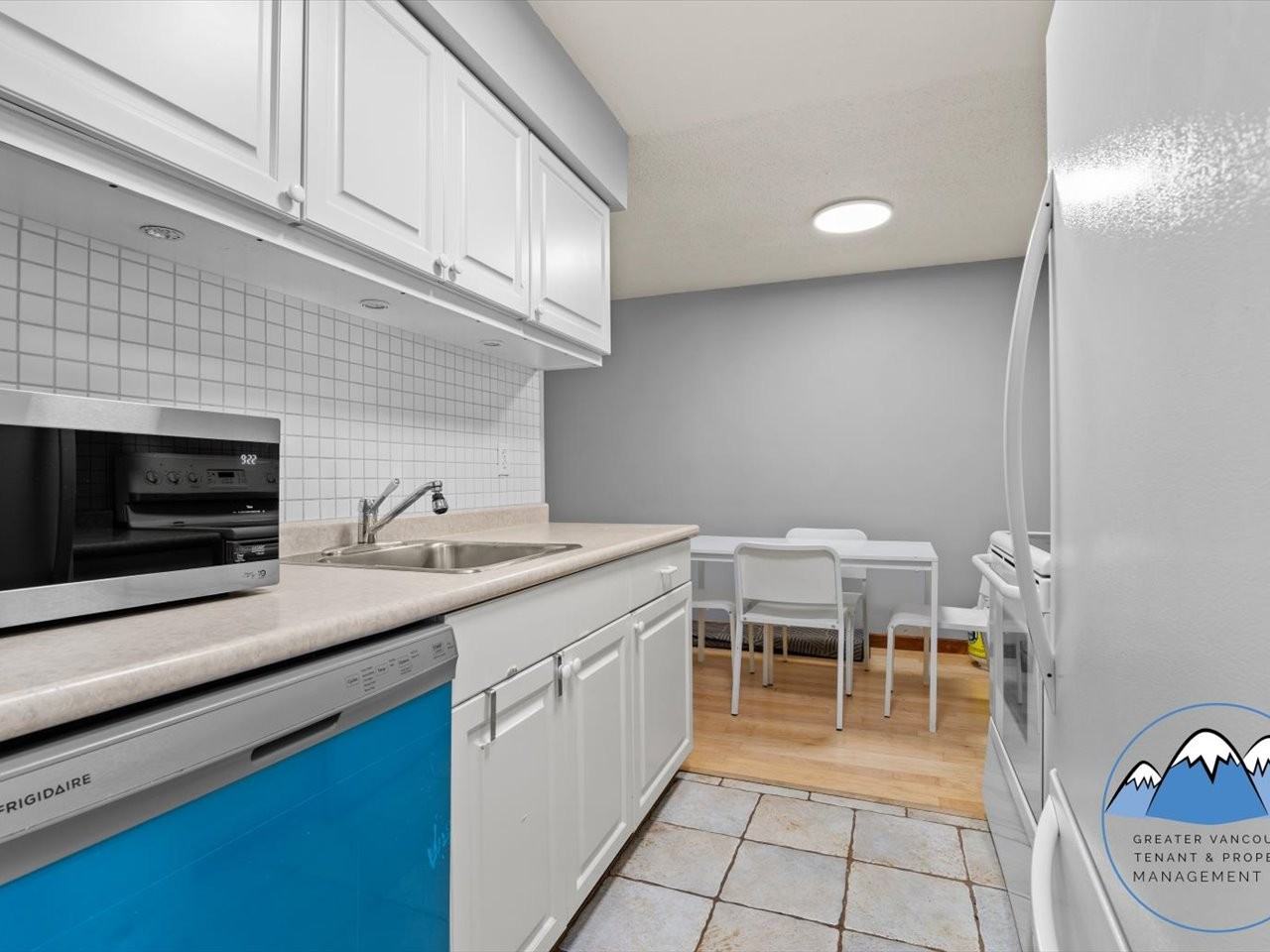 1945 Woodway Pl - Photo 4 of 28