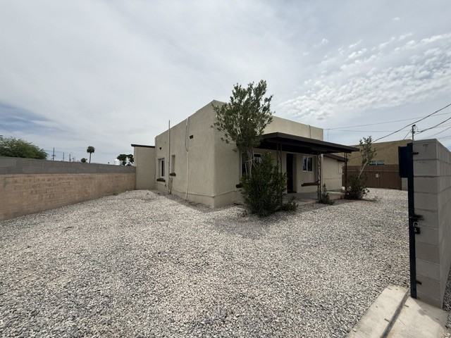 2601 S 7th Ave #1 - Photo 3 of 16
