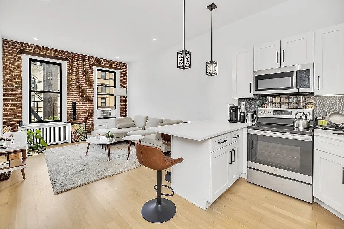 304 Columbus Ave #3BC - Photo 2 of 6