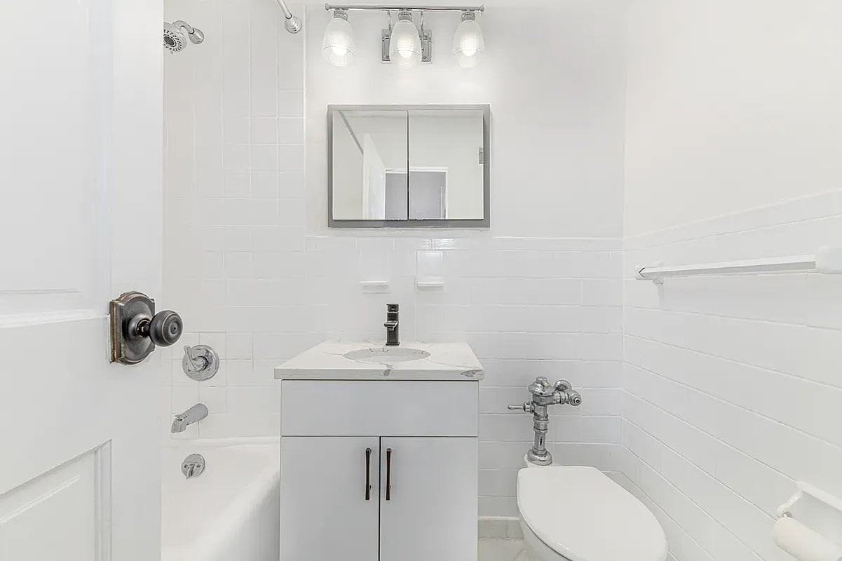 79 W 12th St #5C - Photo 4 of 4