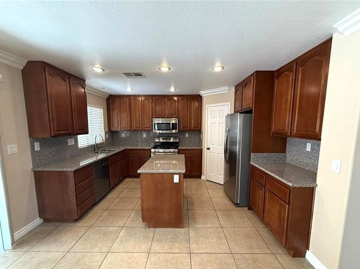 5565 Golden Palms Ct #1 - Photo 4 of 32