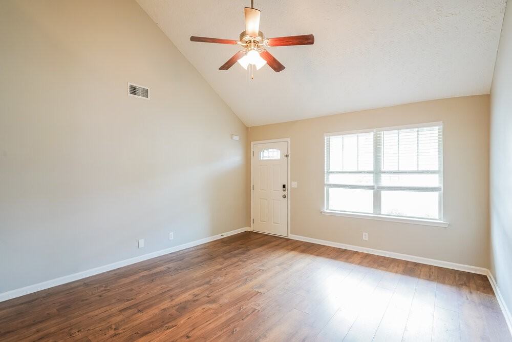 4415 Prometheus Way - Photo 5 of 17