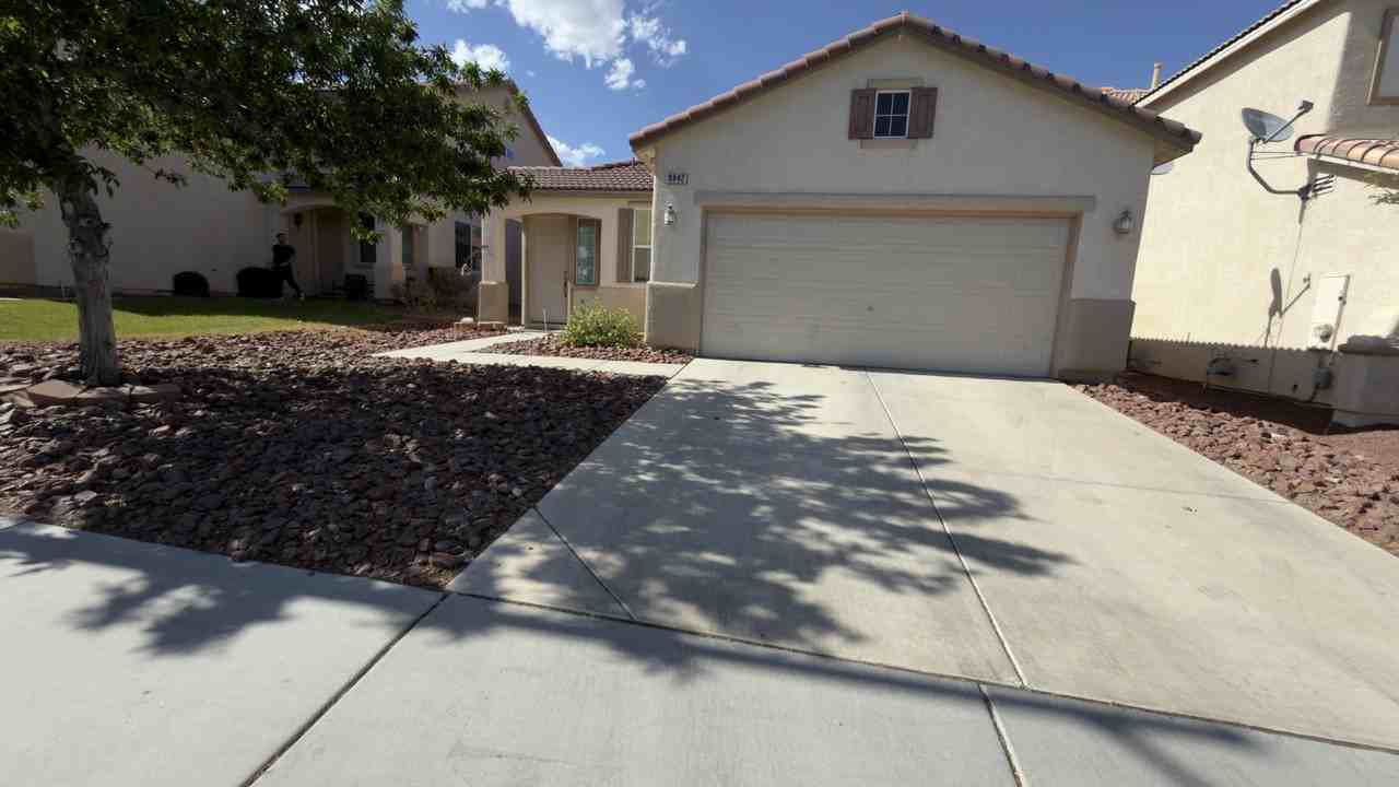 9842 W Mesa Vista Ave #1 - Photo 2 of 34