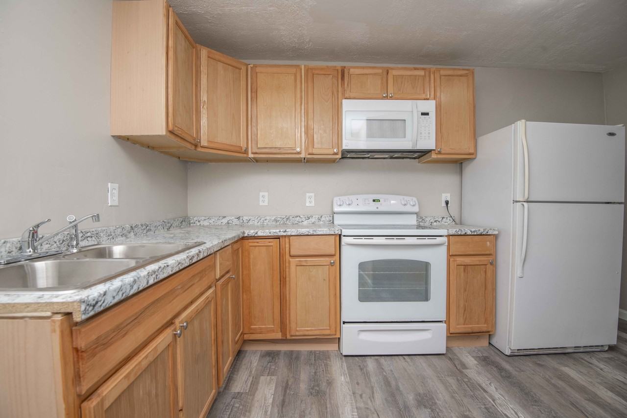 912 Hotel Ave #1 - Photo 3 of 10