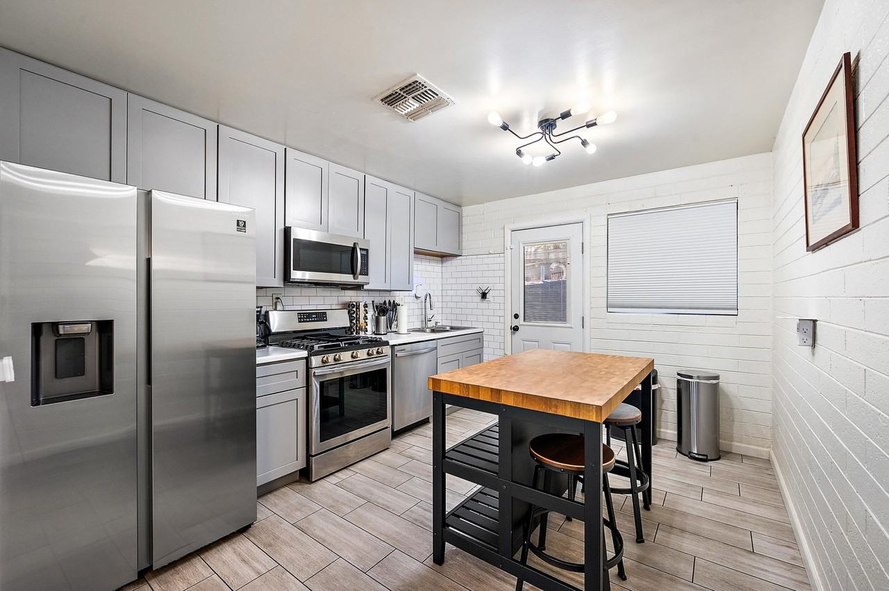 1033 N 25th St #1 - Photo 4 of 19