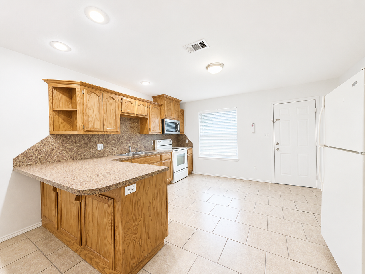1523 Oasis Ave #1 - Photo 2 of 12