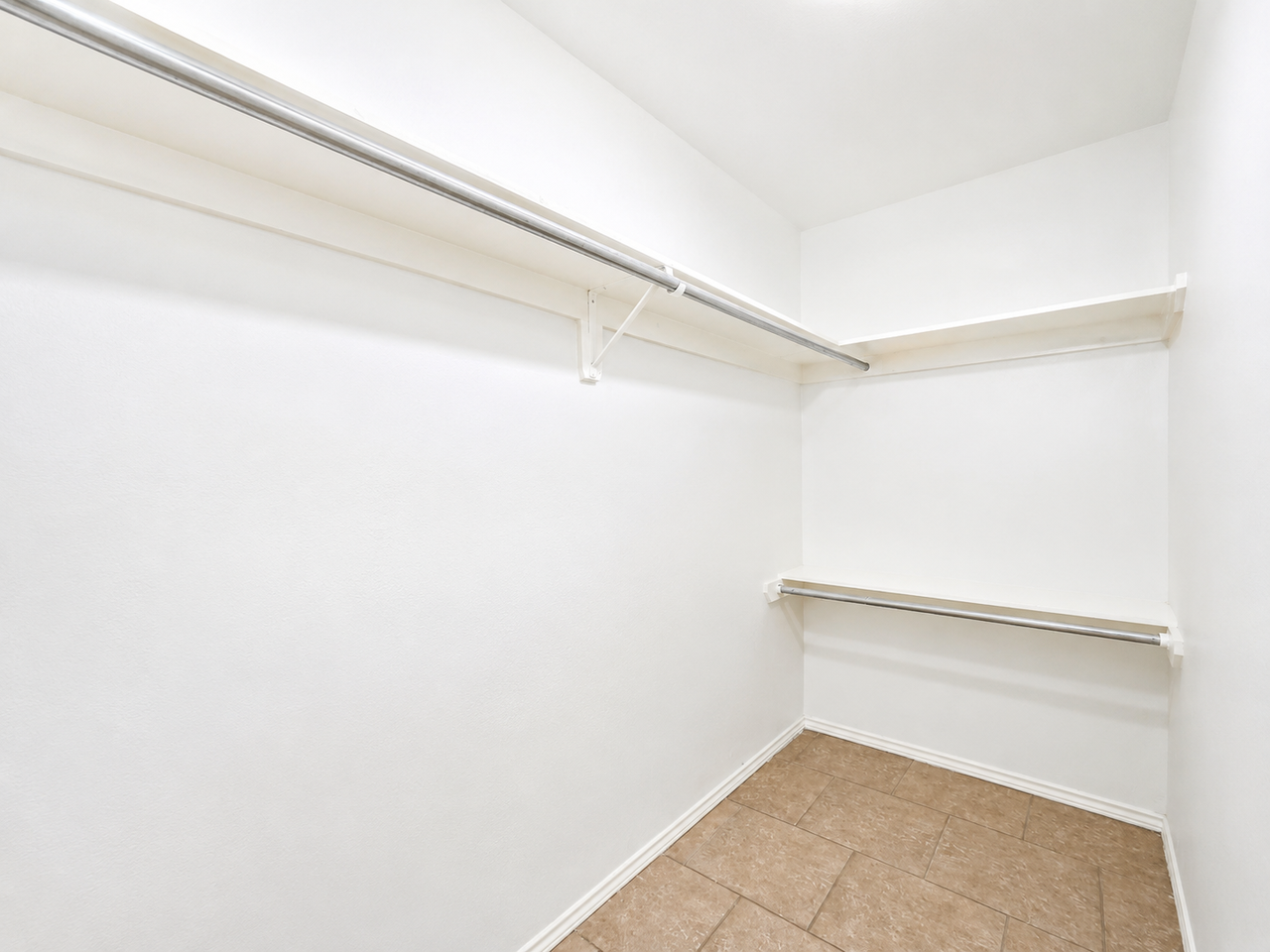1523 Oasis Ave #1 - Photo 7 of 12