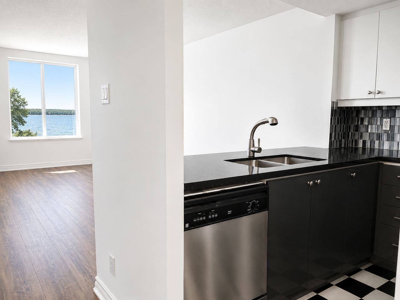2287 Lake Shore Boulevard West #304 - Photo 5 of 20