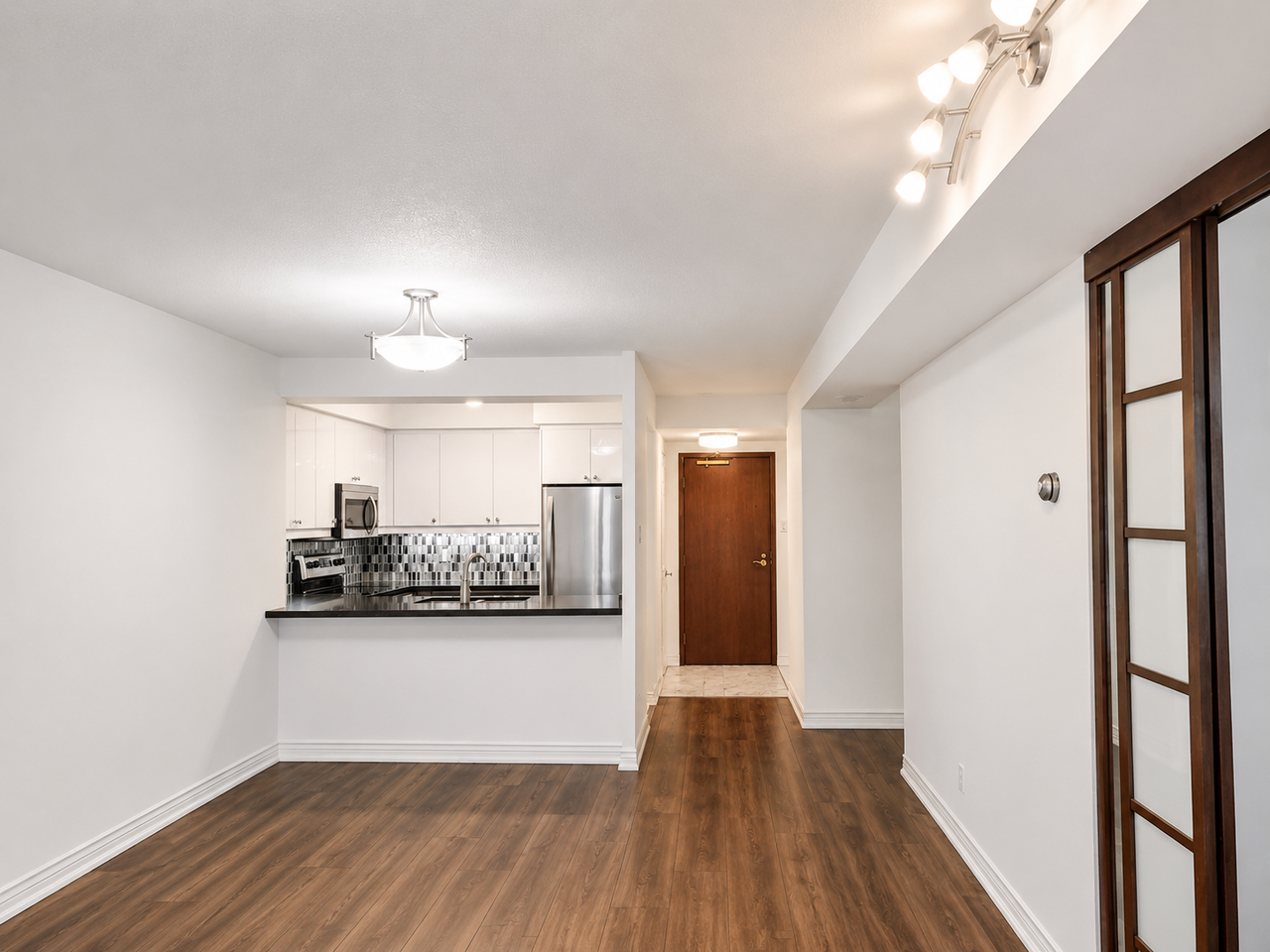 2287 Lake Shore Boulevard West #304 - Photo 2 of 20