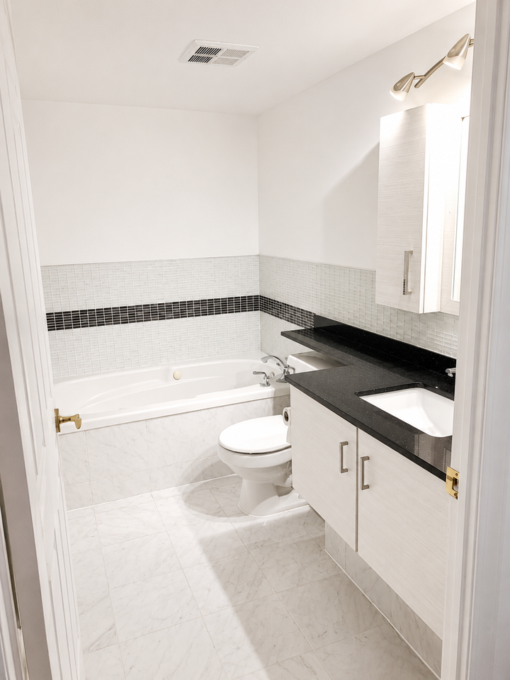 2287 Lake Shore Boulevard West - Photo 9