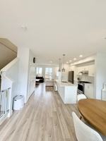 featured image of 76th Ave