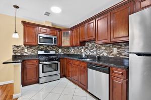 featured image of 43 Manhattan Ave ##1
