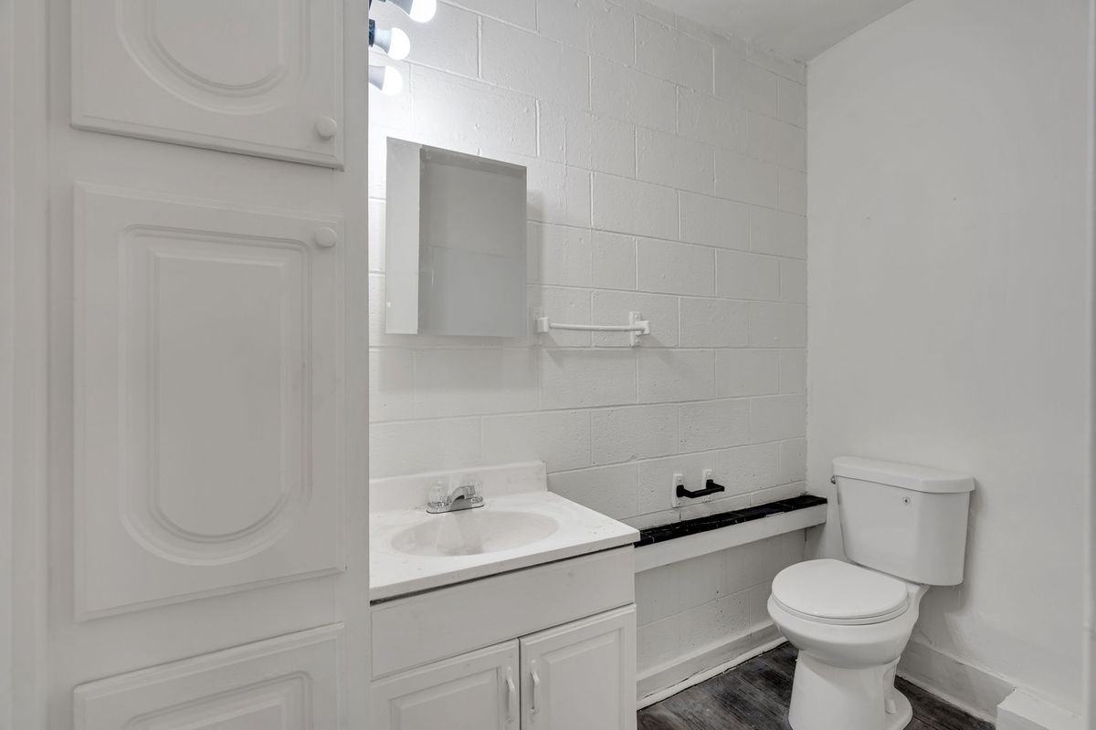 1619 Laharpe St ##A - Photo 6 of 6