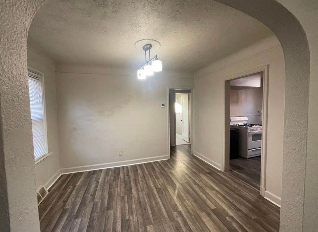 7355 Fielding St - Photo 5 of 7