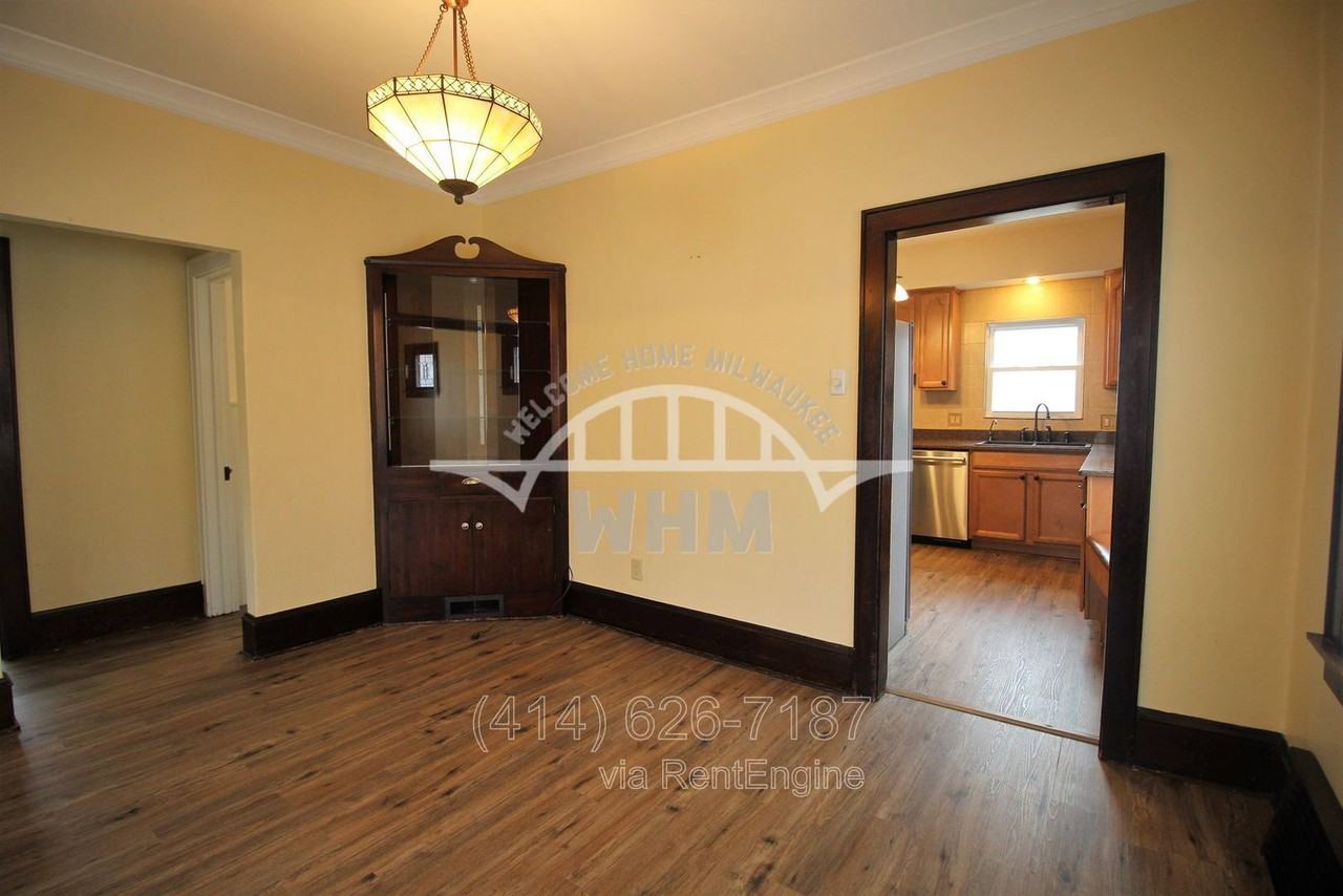 1514 S 87th St - Photo 4 of 18