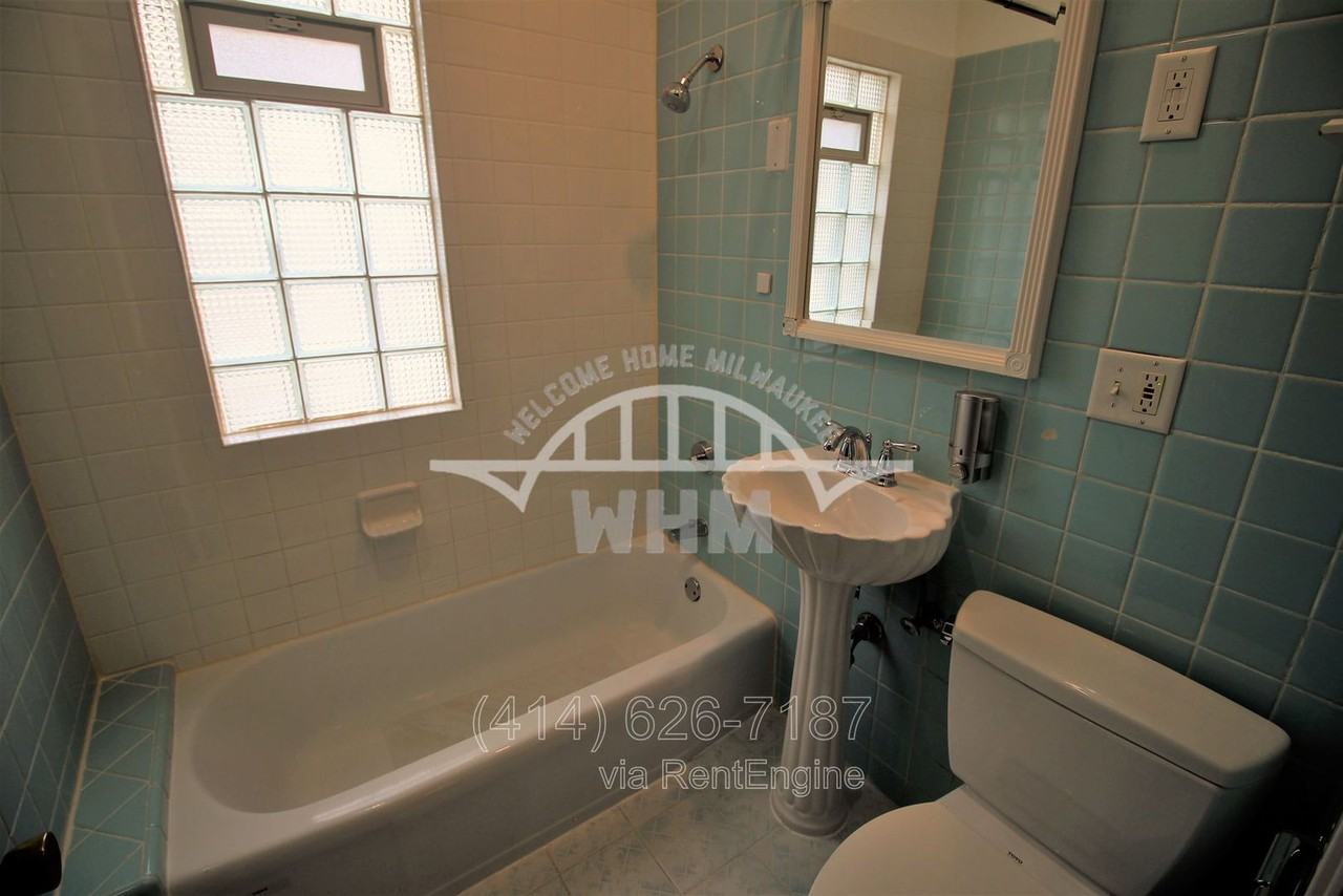 1514 S 87th St - Photo 7 of 18