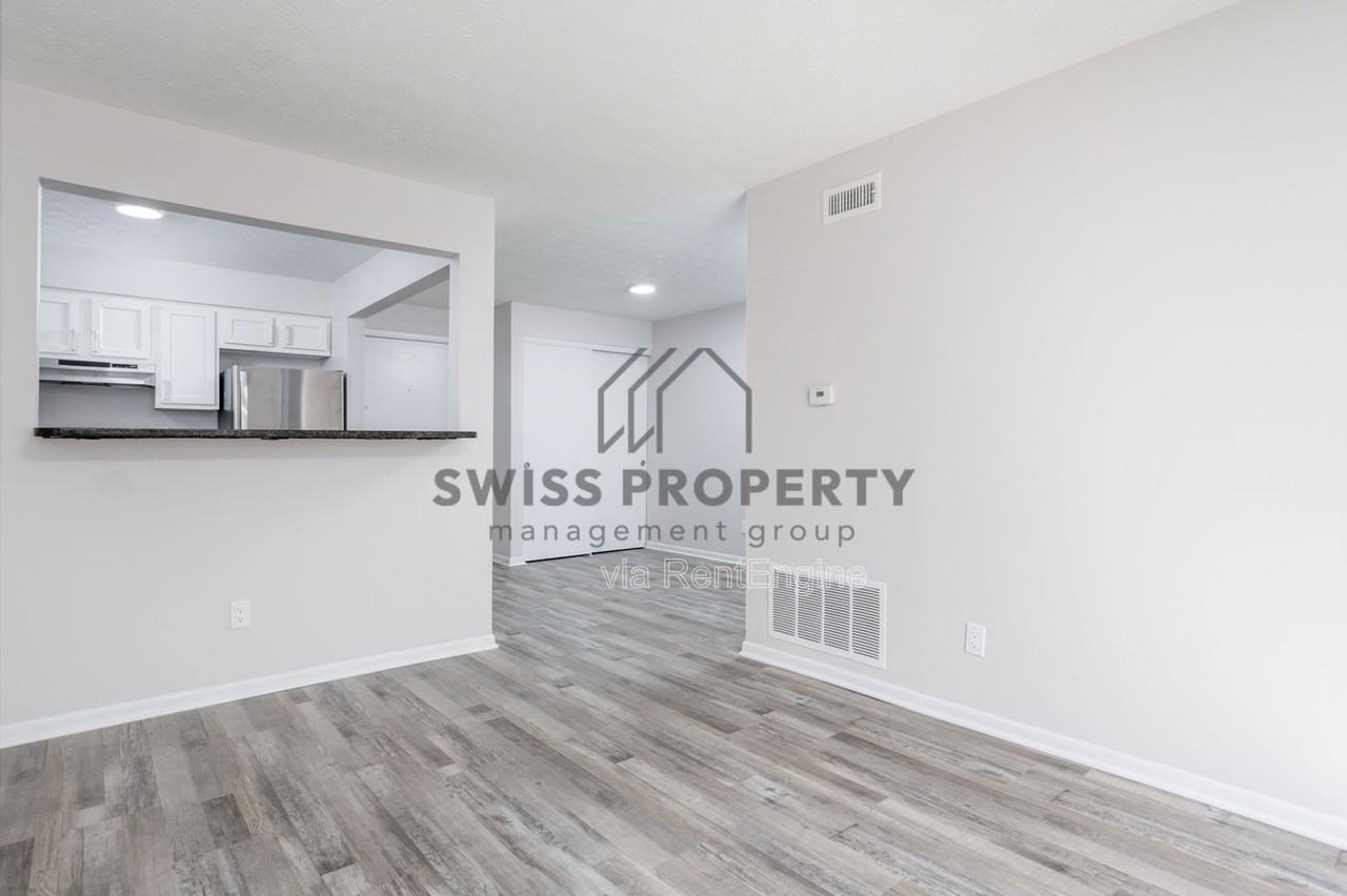 4577 Olentangy River Rd #G10 - Photo 7 of 48