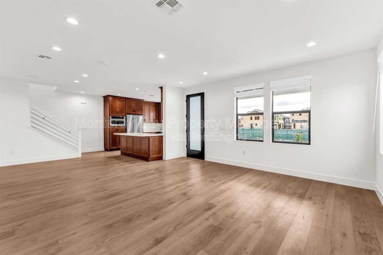 2316 Osprey Ave - Photo 2 of 43