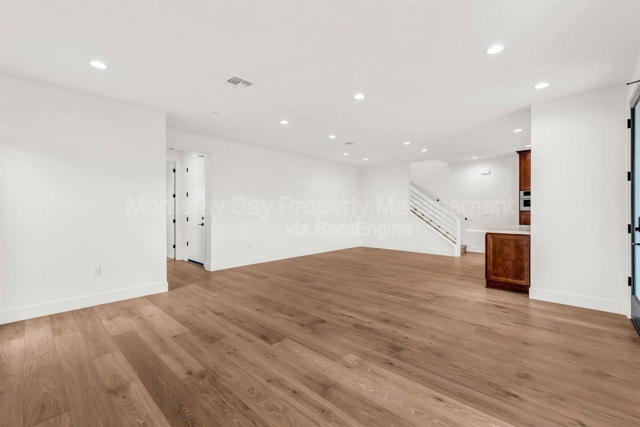 2316 Osprey Ave - Photo 4 of 43