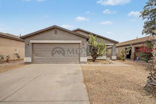 1004 E Cowboy Cove Trl - Photo 1 of 1