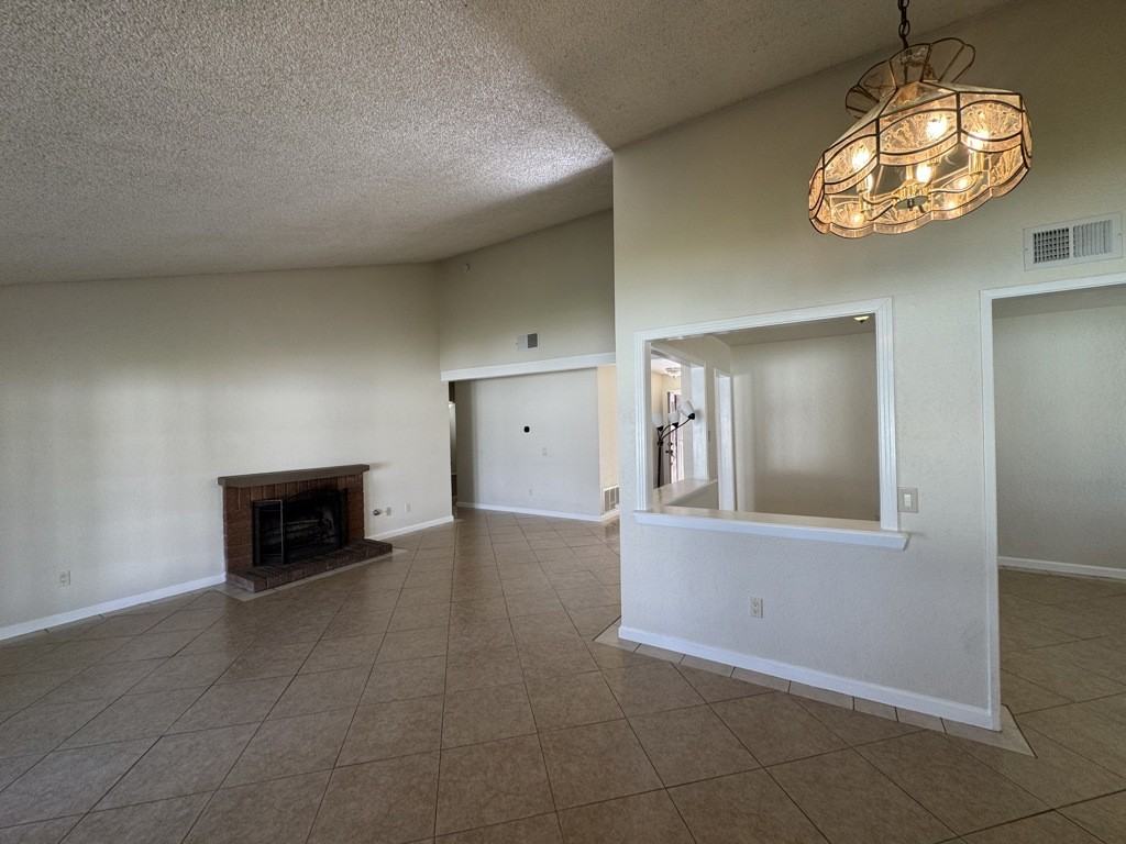 1792 N Ann St - Photo 7 of 24
