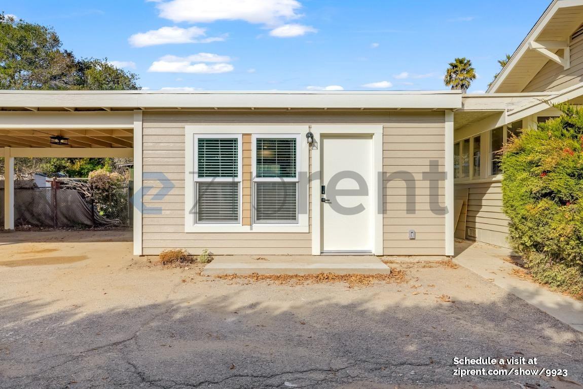 1815 San Andres St #B - Photo 4 of 15