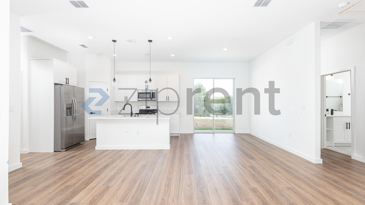 2541 W Diane Ln - Photo 4 of 19
