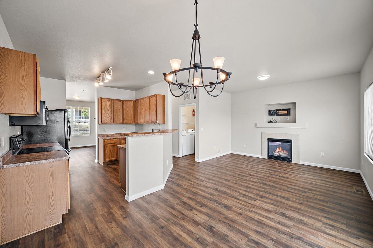 2211 Downend St - Photo 3 of 45
