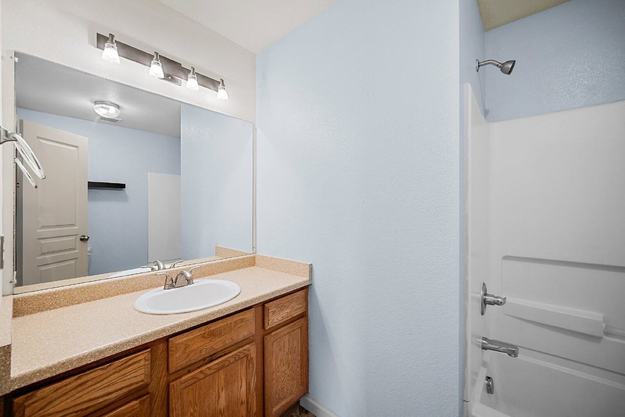 2211 Downend St - Photo 7 of 45