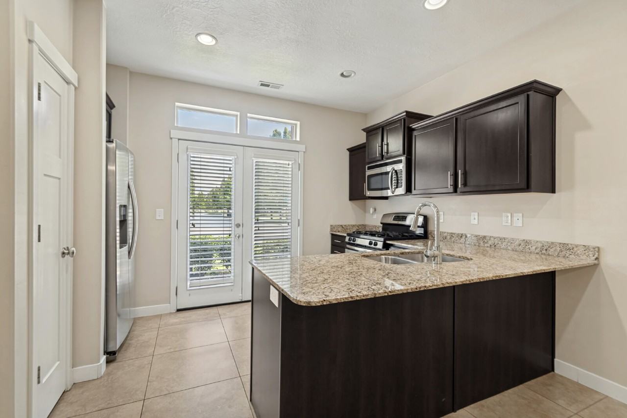 11234 S Summer Heights Dr - Photo 6 of 19