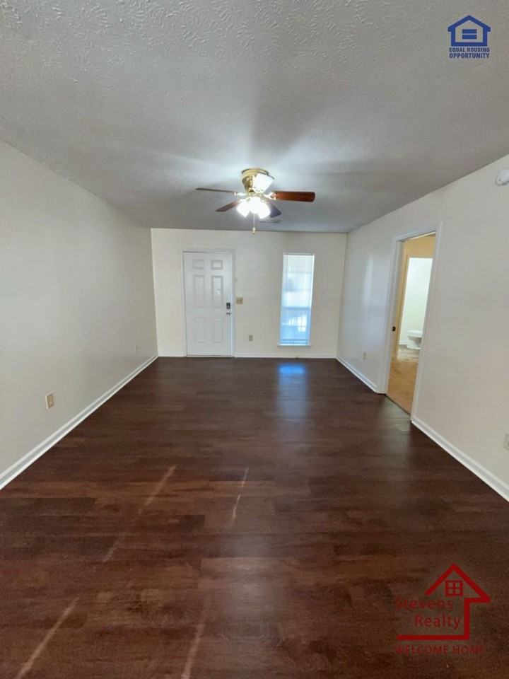 55 Dogwood Pointe Dr #1 - Photo 4 of 10