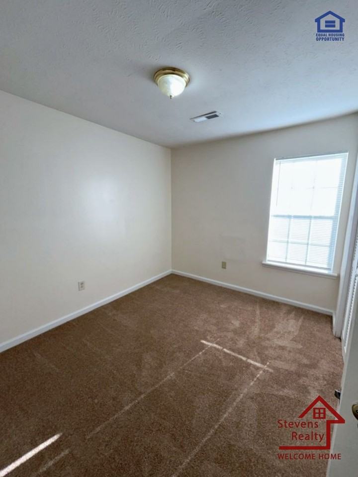 55 Dogwood Pointe Dr #1 - Photo 6 of 10