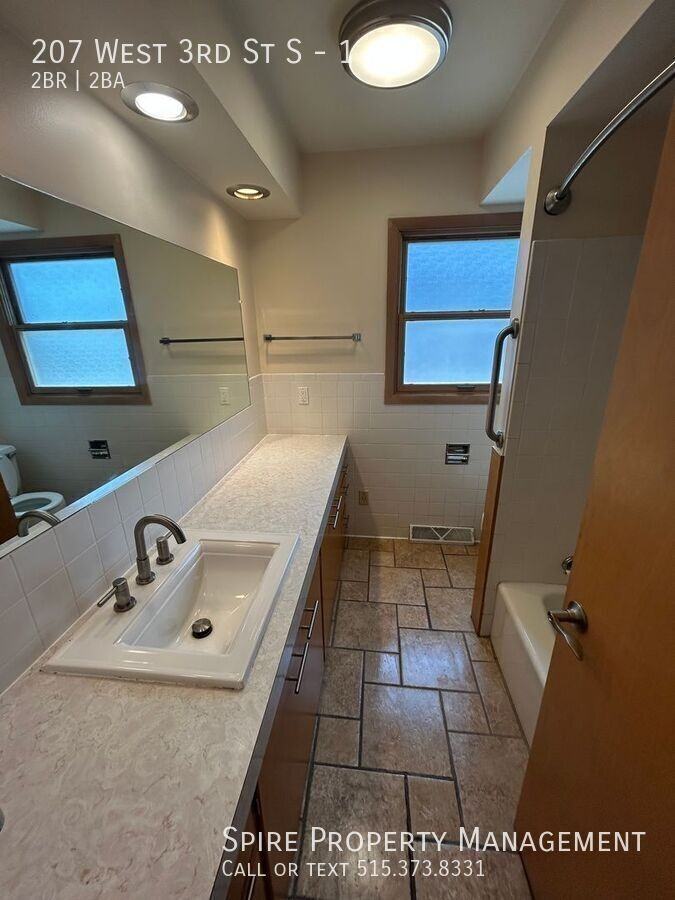 207 W 3rd St S #1 - Photo 4 of 8