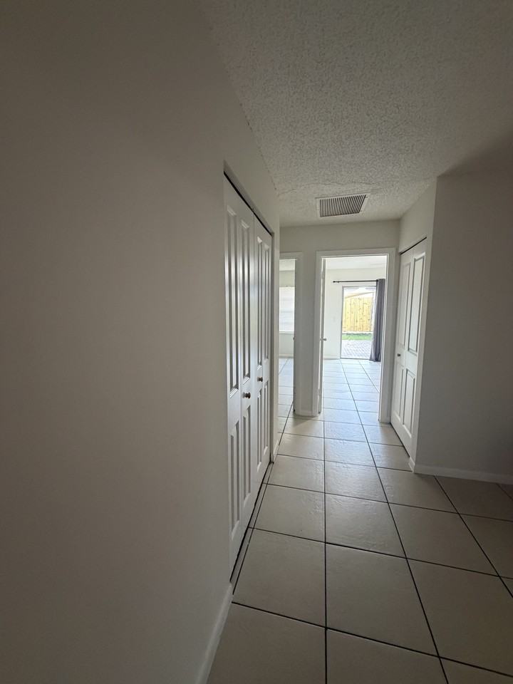 3677 S 57th Ave #3677 - Photo 3 of 10