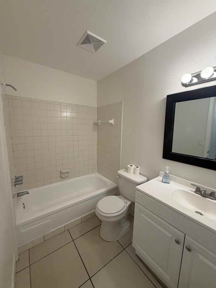 3677 S 57th Ave #3677 - Photo 5 of 10